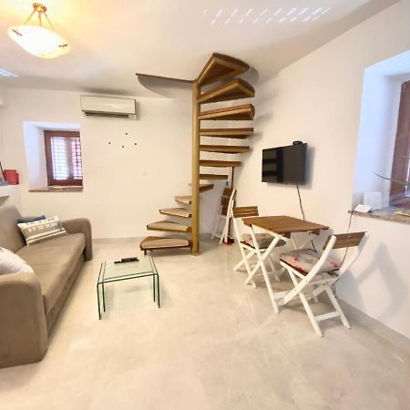 Apartment Center Old Town - 1Min To Palace Σπλιτ Εξωτερικό φωτογραφία