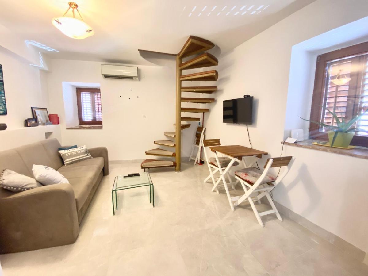 Apartment Center Old Town - 1Min To Palace Σπλιτ Εξωτερικό φωτογραφία